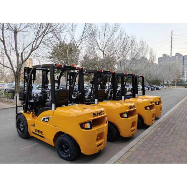 SNSC 4 Ton Forklift Truck Cab Heater Equipped With Japan Isuzu Engine