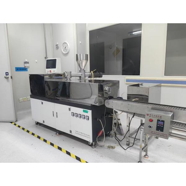 5M/S к машине экспириментально лаборатории 40M/S закручивая