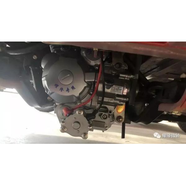 Adult Gasoline Tuk Tuk Moto Three Wheeled Cabin Tricycle