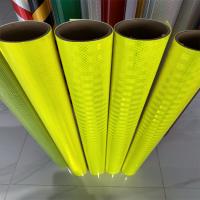 Film réfléchissant prismatique haute intensité pour les avertissements de sécurité fluorescents des véhicules imprimés numériquement et sur écran