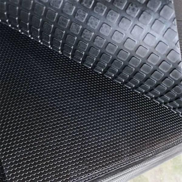Anti Fatigue Horse Rubber Stall Mats For Dairy Cow Walking Holding Milking Areas