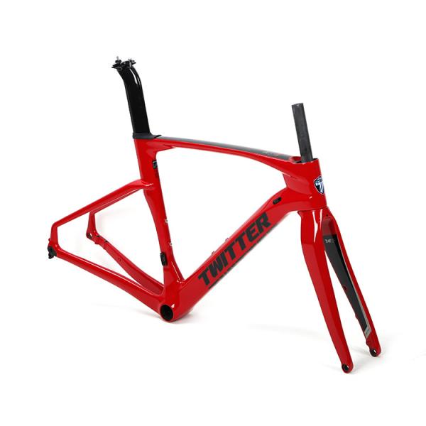 Durable T900 Carbon Road Bike Frame Lightweight Smooth With Disc Brake Inner Cable