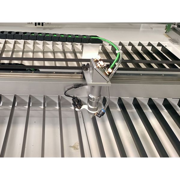 Enclosed laser head 130/150/180w Co2 Laser Cutting Machine 1300x900mm For Acrylic Engraving