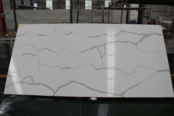Durable Fire Proof Calacatta Quartz Countertops With Polished Surface Finished