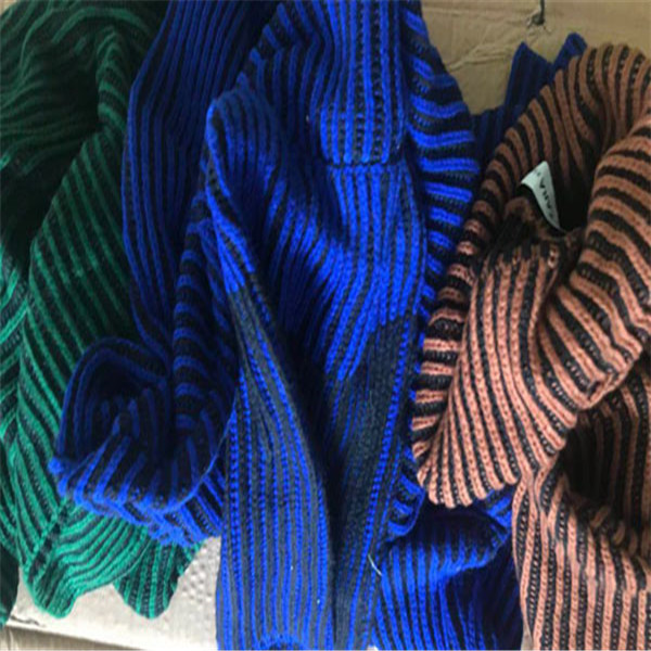 ZARA Kint Sweatersr / Nice Sweaters