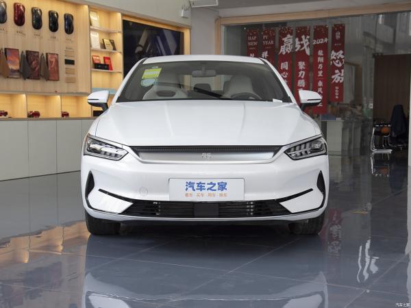 Revolutionize Your Driving Experience with 2024 BYD Qin Plus EV and DM-i Hybrid Sedan