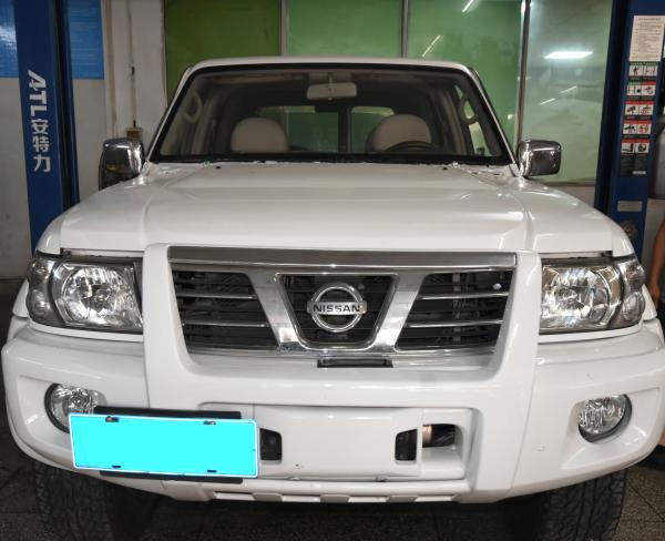 Off-Road Ready Magnesium Aluminum Alloy Skid Plate for Nissan Patrol GR V Pickup Y61