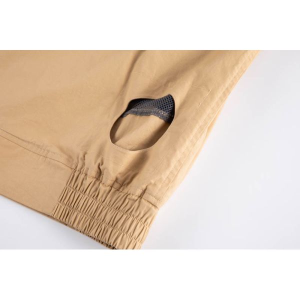 Lightweight Breathable Utility Jacket with Mesh Lining and Multi-Pocket Design