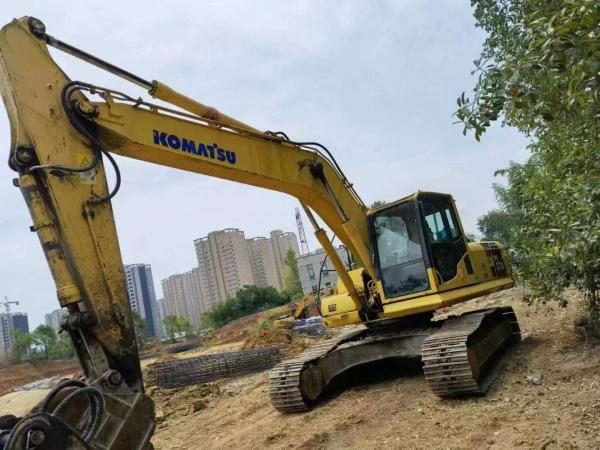 Excavateur à rouleaux de première classe Komatsu PC240 avec rayon de creusement maximal 9940 mm