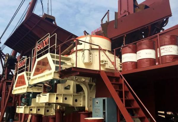 200-250TPH Mobile Crushing Plant  Screening &Washing Plant Sand Making Plant vibrating feeder