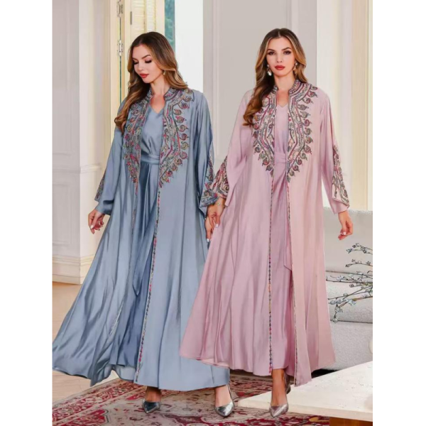 SMT147/SMT145 Middle Eastern Modest Wear Floral Embroidered Robe & Dress Two-Piece Set/V-Neck Maxi Abaya