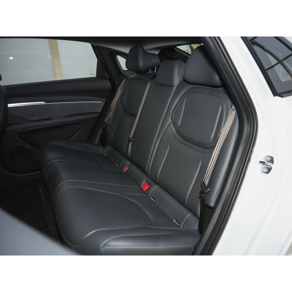 Compact MONA 03 Xpeng Electric Car Sedan Long Range 620KM