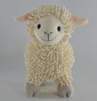 Les moutons peuvent se tenir debout ou s'allonger