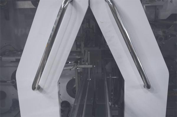 Pequena empresa máquina de fabricação de papel higiénico de velocidade essencial com tensão de 380V