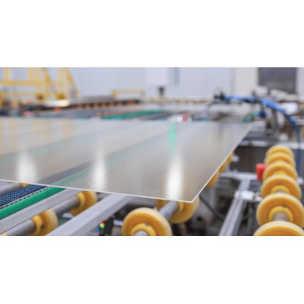 Высокосветное хранилище Солнечное фотоэлектрическое стекло Отличная устойчивость к погодным условиям Прочность на растяжение ≥ 50 МПа