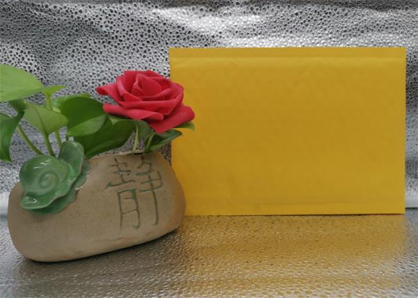 Os encarregados do envio da correspondência amigáveis biodegradáveis da bolha de Eco ensacam o papel de embalagem feito sob encomenda de 8x4
