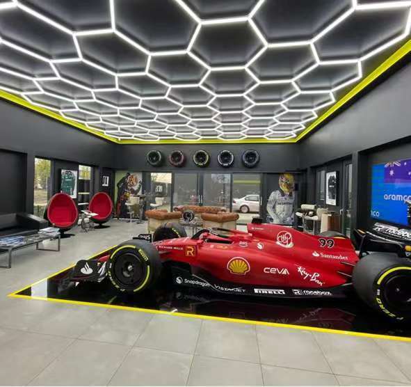 Custom Size Fiberglass Formula 1 Display Model, Wear-Resistant Racing Prop for Mall Window & Auto Show