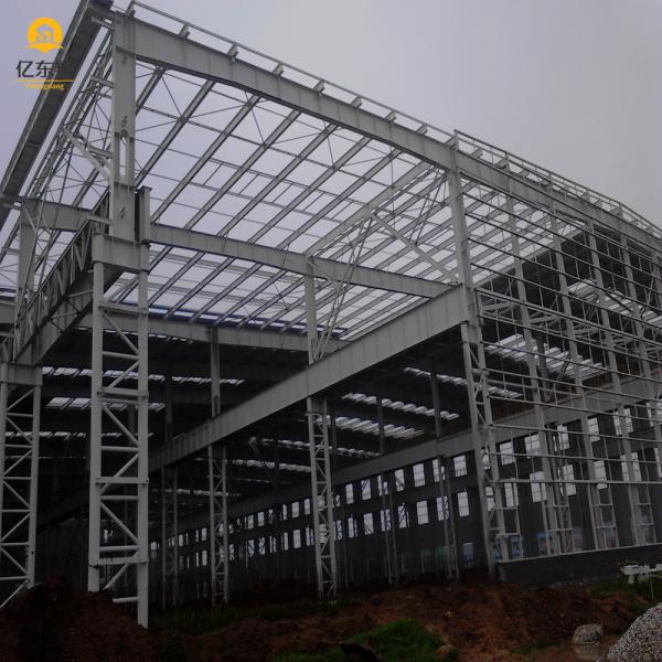 Construction modulaire de bâtiments industriels en acier