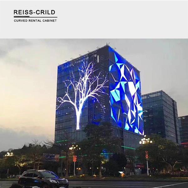 Flexible IP43 P3.91 Glass Wall LED Display 500x1000mm