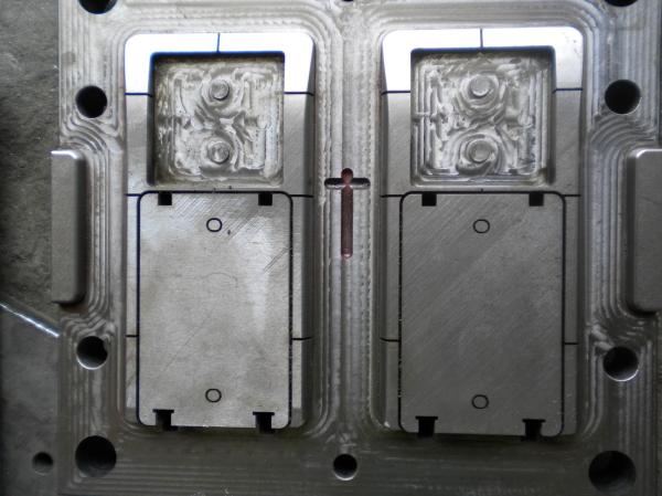 H13 Cavity Grinding Plastic Injection Die IMD Molding LKM Standard S136 Flexible