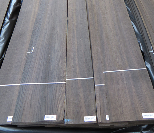 ISO9001 Straight Grain Fumed Veneer Rift Cut 250cm Length Interior Decoration