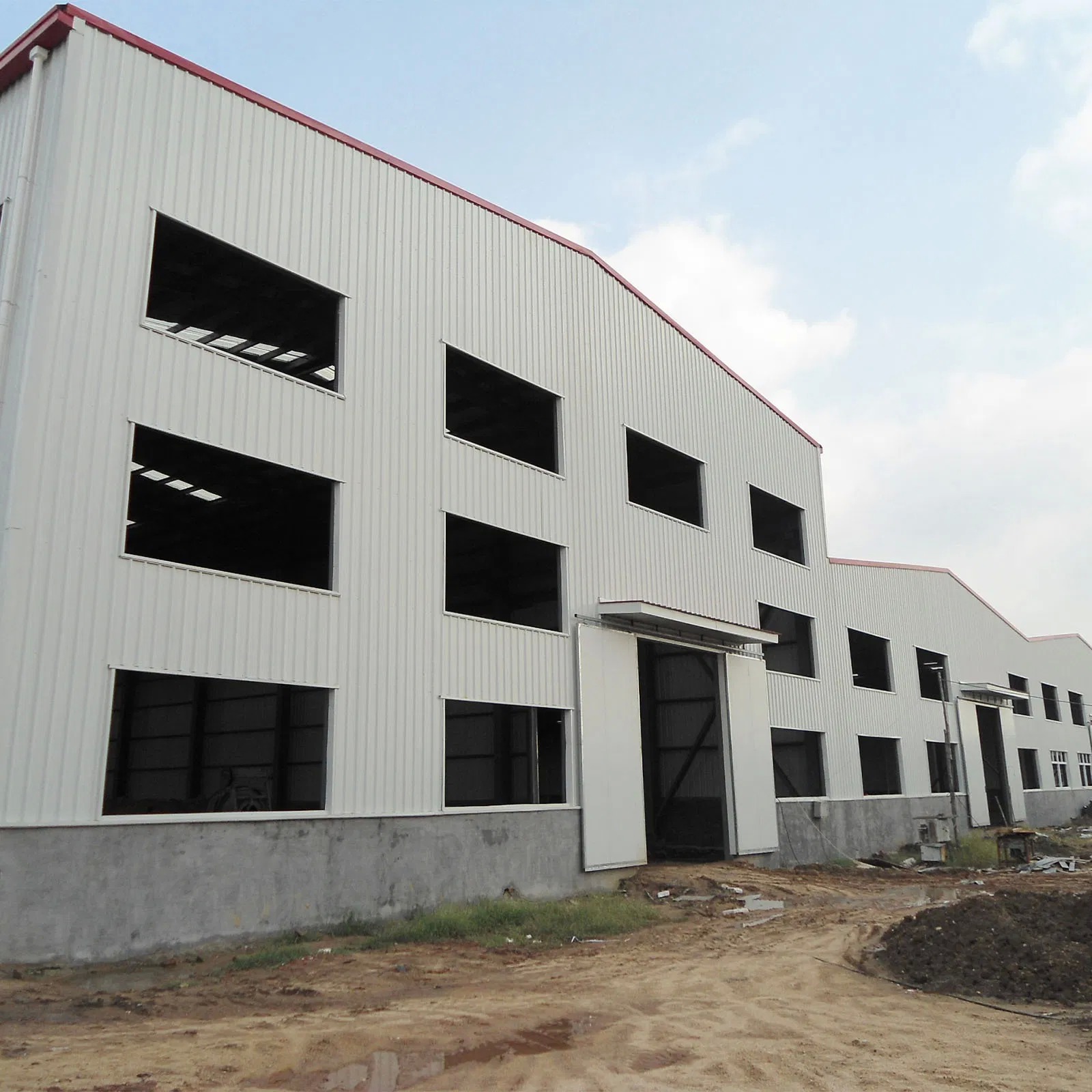 Innovative Steel Framework for Versatile Office Space Solutions