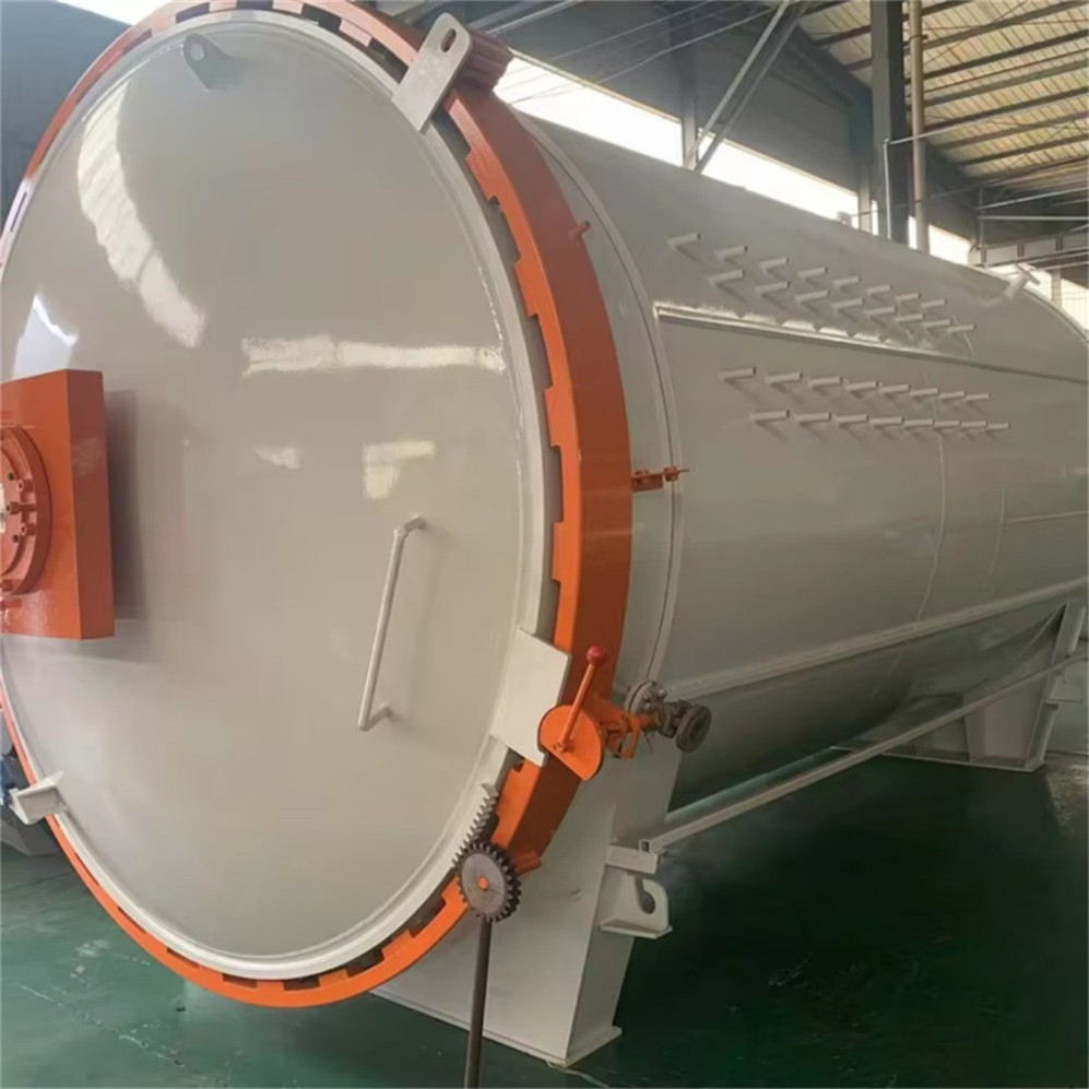 ISO Verified Automotive Grade Autoclave Used EV Interior Trim Smooth Surface High Finish Lightweight Composite Molding Vessel
