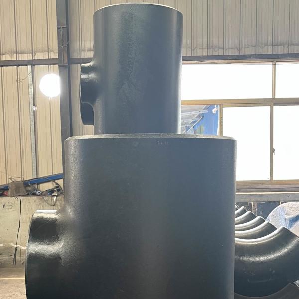 ASME / ANSI B16.9 Mild Steel Tee Threaded Connection