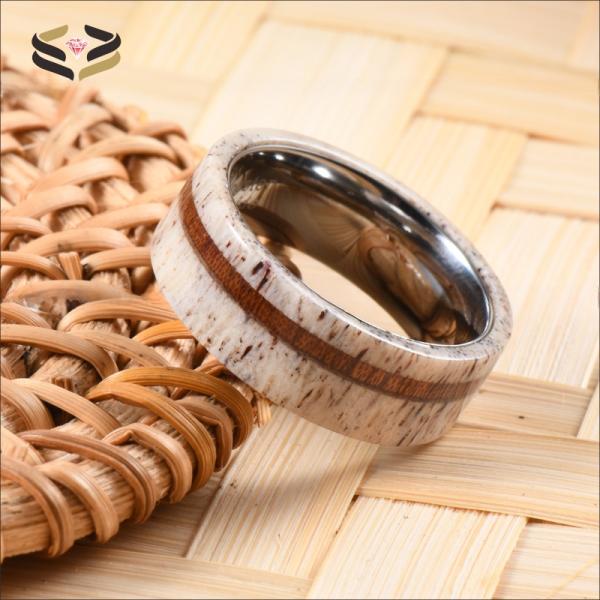 L'anneau de mariage géométrique 8mm avec bois Koa L'anneau de mariage en tungstène pour homme Cadeau idéal pour les occasions spéciales