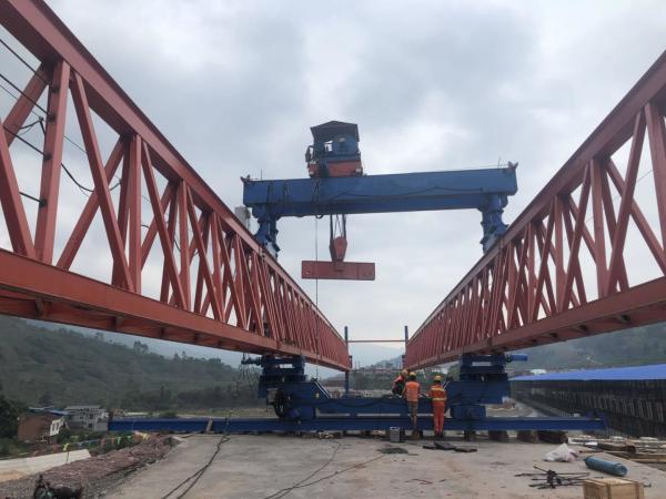 0 ~ 2000tons Beam Launcher Crane Segment Beam Erecting Machine 380VAC