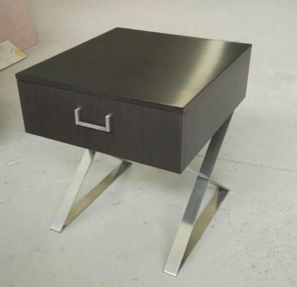 King Size Hotel Bedside Tables Metal Leg Hospitality Case Goods With 100% Sheen