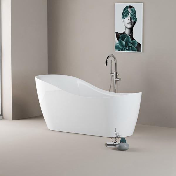 Contemporary Bathroom Freestanding Soaking Bathtub With Center Drain Placement