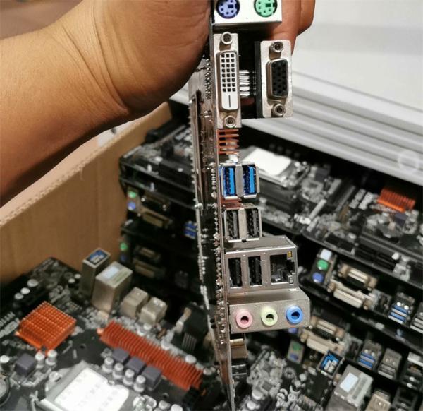 carte mère de bureau H110M personnalisée pour ASROCK H110M DVS LGA1151 DDR4 32G PCI-E 3.0 pour la carte mère de jeux PC