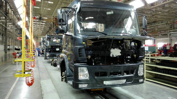 LHD/RHD Cummins 340HP Heavy Duty 6x4 tractor truck for Philippines