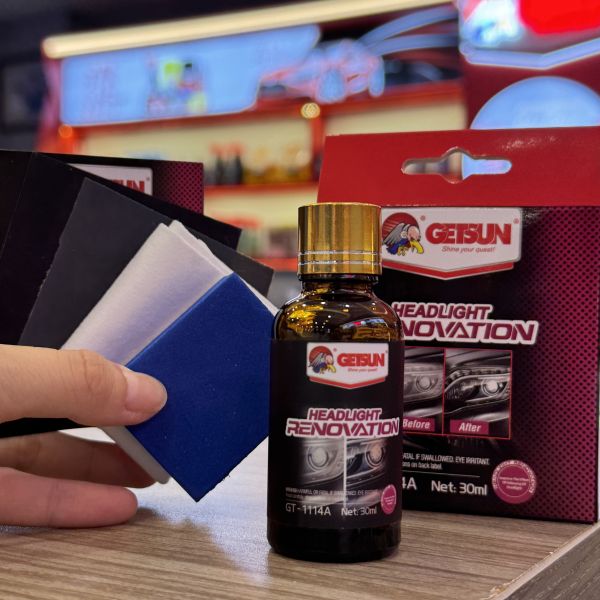 Headlight Renovation Kit and Polish Set for Clear, Bright & Haze-Free Finish with Water-Soluble Formula to Remove Scratches, Yellowing & Oxidation