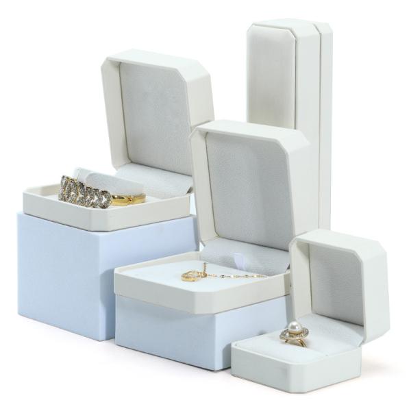 Boîte de rangement de bijoux Hanhong pour boucles d'oreilles Bracelet en cuir blanc 10*10*5cm