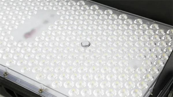 High Thermal Conductivity Aluminum Substrate LED Stadium Light with Triac/0-10V Dimmable and Waterproof IP65-67