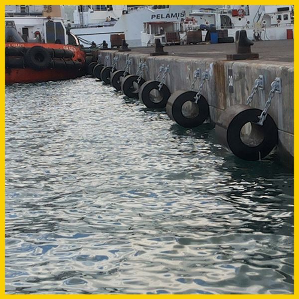 Impact Resistant Cylindrical Marine Fenders for Easy Installation and Weather Saltwater Proof Protection