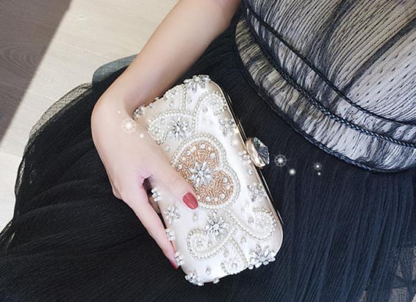 2019 new diamond dinner bag embroidery love bag handbag chain bag small square bag banquet crossbody evening bag