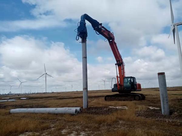 12m Steel Vibratory Hammer Solar Pile Driver For Excavator