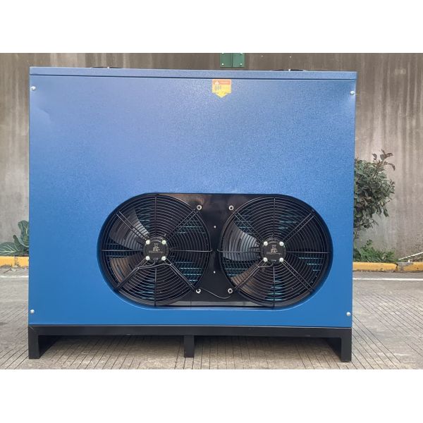 1.2Nm3/min Wide-Body Air-Cooled Freeze Dryer: Does Not Shut Down Due to High Temperature When Inlet Air Reaches 55°C
