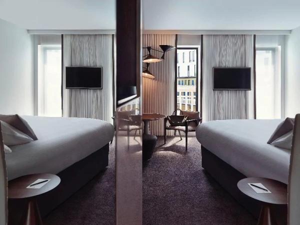 Libya new hotel furniture manufactuer from China for bedroom set of upholstered bed and wood wardrobe cabinet with Loung