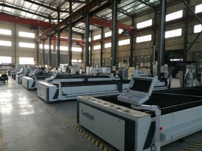 Auto Reflection Warning CNC Fibre Laser Cutting Machine IPG Laser Source