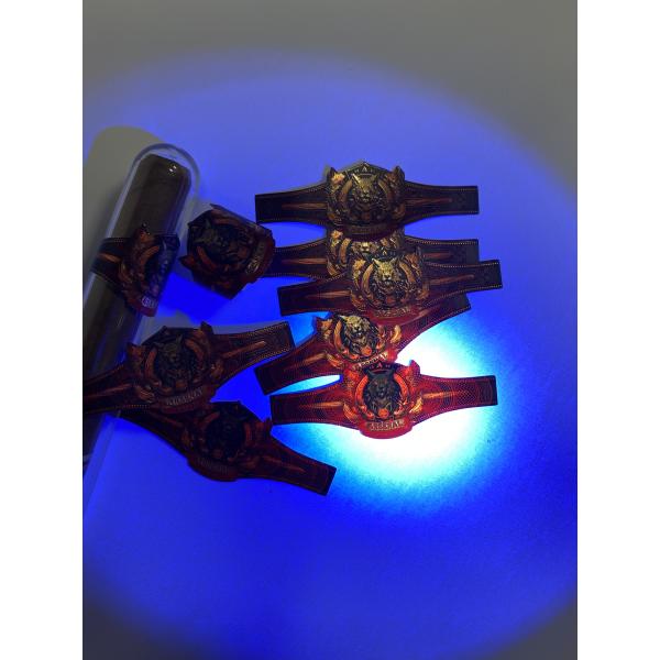 Etiqueta personalizada pegatina de venta caliente Etiqueta de cigarro pegatina en relieve Impreso de forma única UV Oro de cigarrillo Etiqueta adhesiva impermeable Etiqueta de dibujos animados Etiqueta de impresión