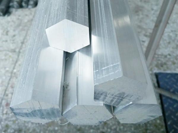 OEM Heat Resistant Aluminum Extrusion Profiles 6063 T5 Hexagonal Aluminum Bar