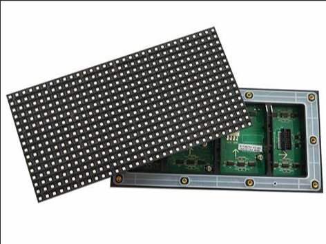 видео СИД 300W P8 P10 на открытом воздухе огораживает утюг дисплея полного цвета делает ² водостойким 7000cd/M