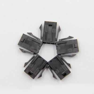 Tomada do Micro-ajuste 3,0 de Molex 43640-0300 que abriga o único Baixo-halogênio das orelhas da montagem do painel do pino da fileira 3 no estoque 43640-0300