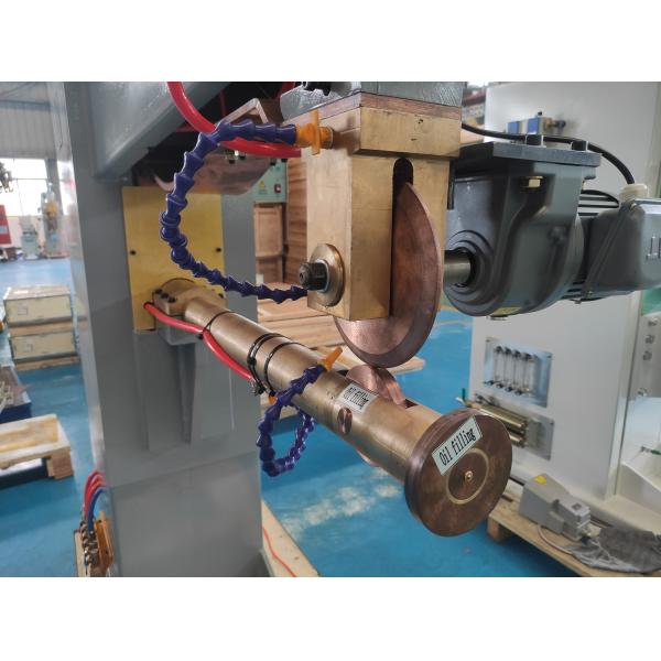 Водяной резервуар с круглой прямой швы сварщик оборудование пневматическая сварочная машина