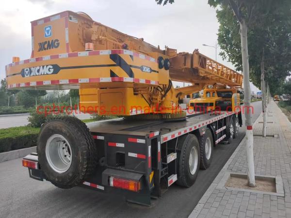 Máquina de elevação de guindastes hidráulicos de 50 toneladas com 3 eixos Peso máximo de elevação 16 t