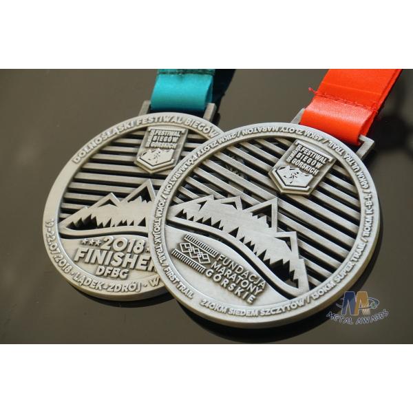 Smooth Back Finisher Metal Award Medals For Holiday Souvenir Decoration